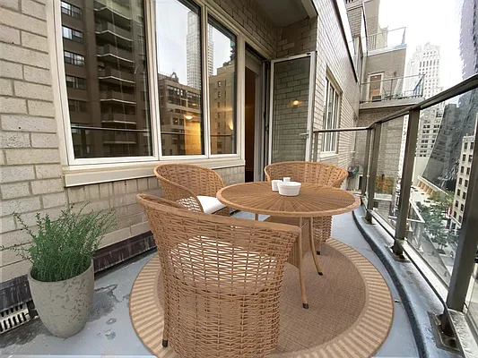 Rented by essential NEW YORK Real Estate | media 6