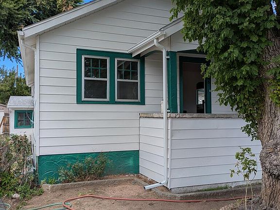 3rd image of 346 E 7th St