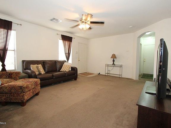 3rd image of 154 S Hassett Cir