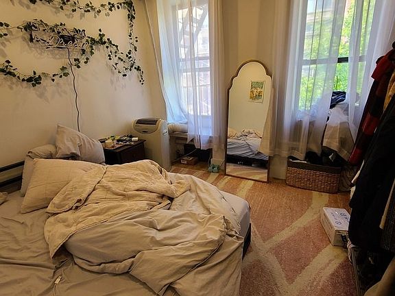 3rd image of 526 E 11th St APT 7C