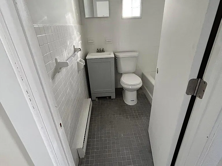 203 Clifton St #2 — Photo 4