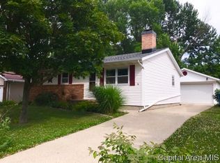 304 Walnut Valley Dr, Springfield, IL 62707