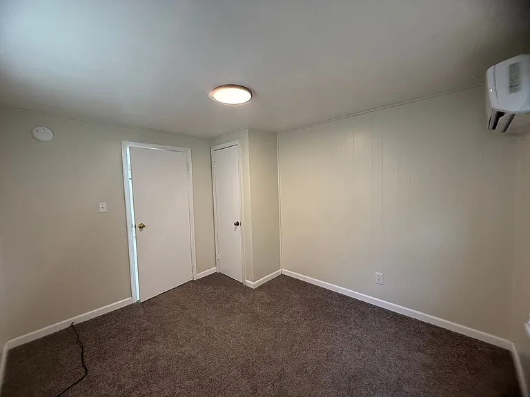 1208 S Coolwell Rd — Photo 6