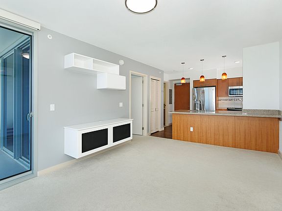 4th image of 555 South St #3001
