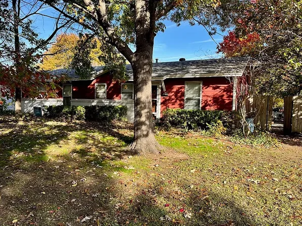 600 Livingston Dr, Hurst, TX 76053