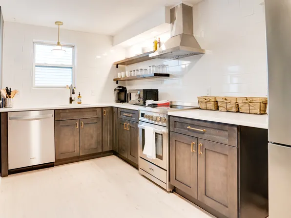 197 Congress St APT 1, Portland, ME 04101