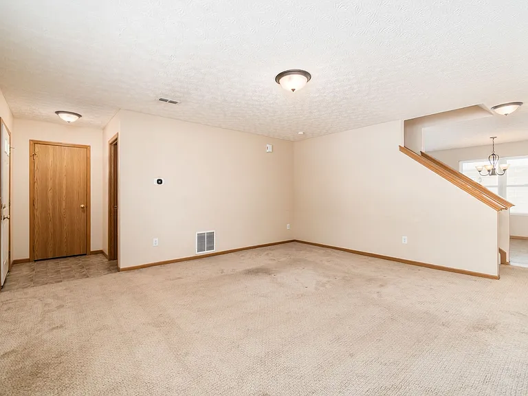 135 Saratoga St — Photo 8