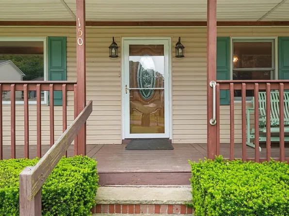 150 Pope Dr, Wampum, PA 16157