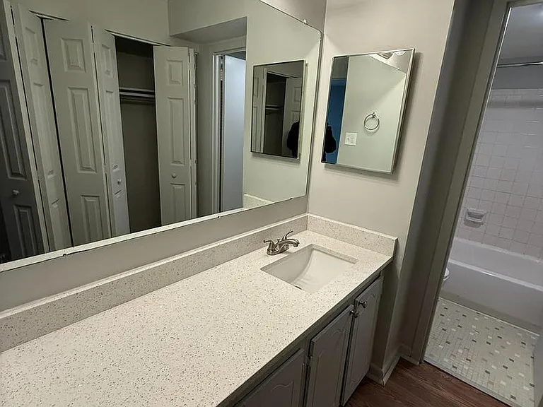 3100 S Manchester St #333 — Photo 8