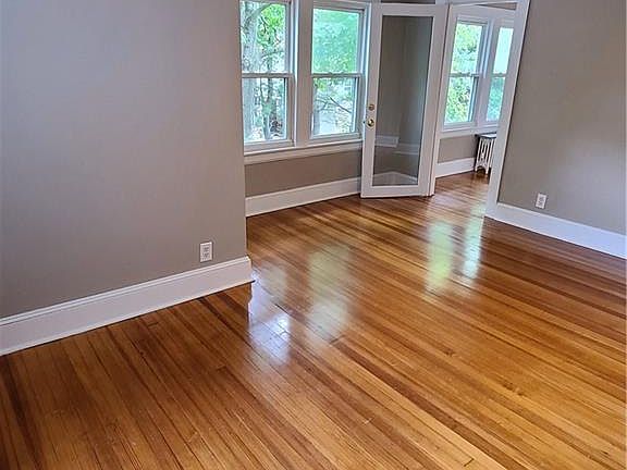 5th image of 683 Worthington Rdg