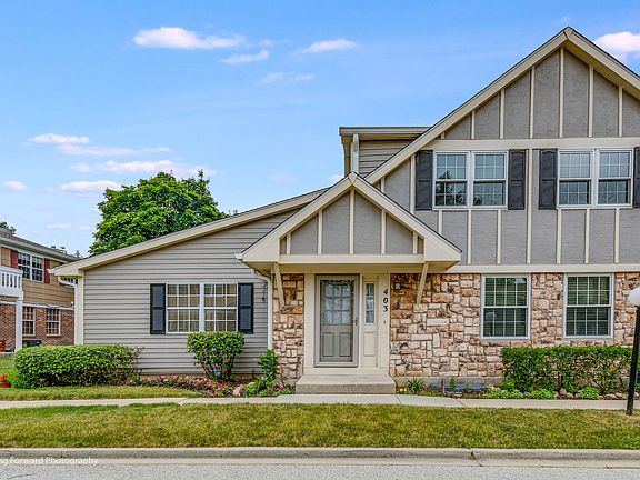 2nd image of 403 Ashwood Ct
