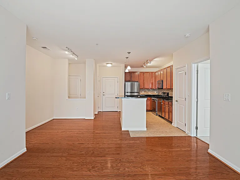 2655 Prosperity Ave #239 — Photo 2