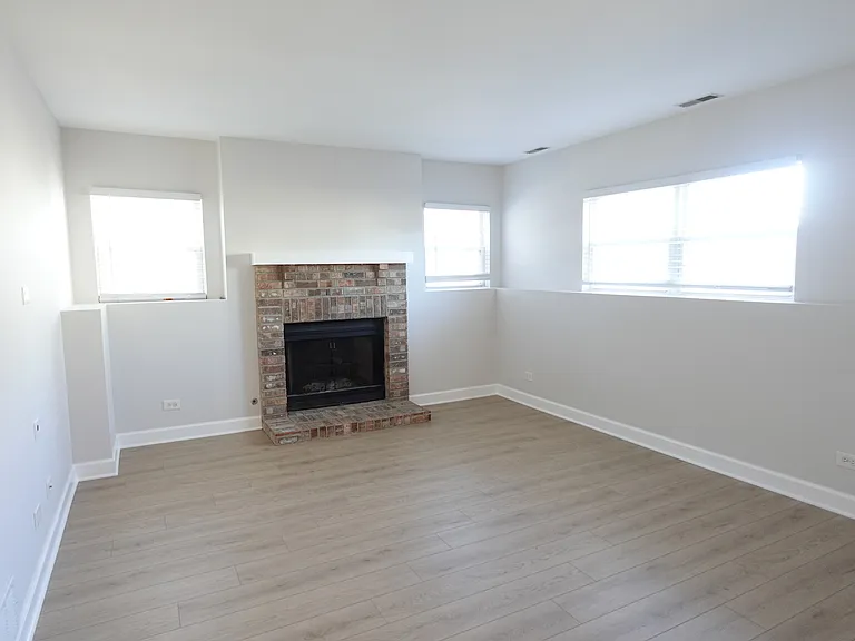 881 Essex Cir #881 — Photo 23