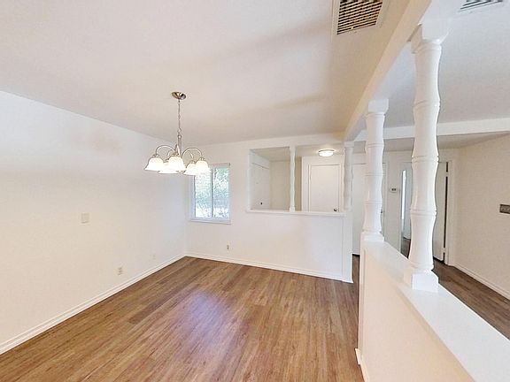 5th image of 2542 Sirius St