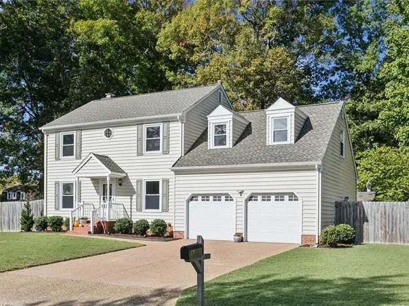 105 King Forest Ln, Newport News, VA 23608