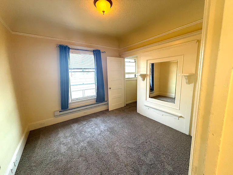 524 Georgia St #304 — Photo 12