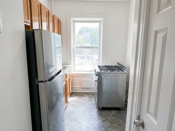 75 Grove St #N1, Montclair, NJ 07042