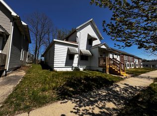 614 E 10th St, Michigan City, IN