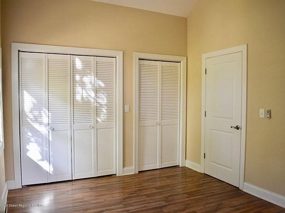 5th image of 132 Sparta Ave APT 2