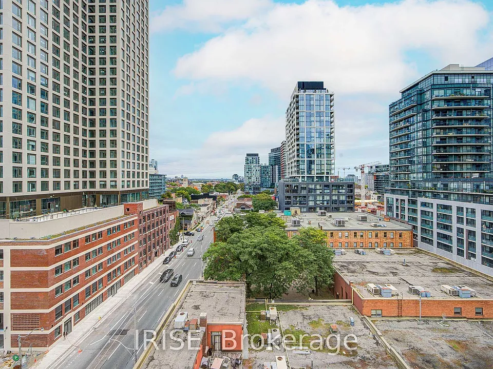 323 Richmond St E #1017