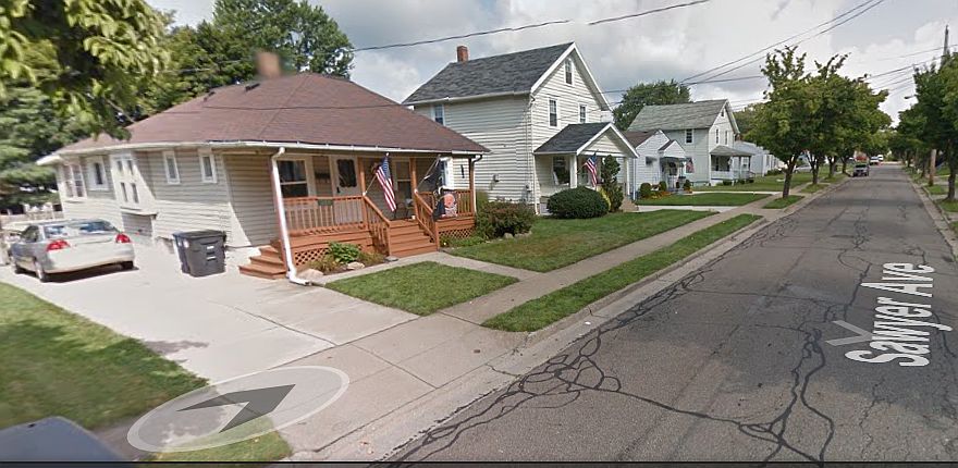 2nd image of 1158 Sawyer Ave