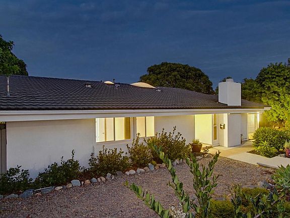 3rd image of 5605 Soledad Mountain Rd