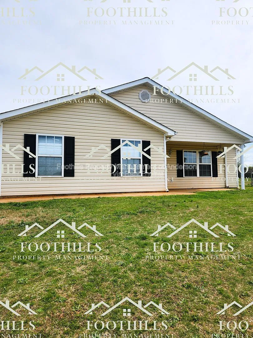 Building Photo - 131 Veranda Cir