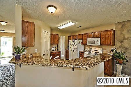 3rd image of 4018 Cameron Creek Dr