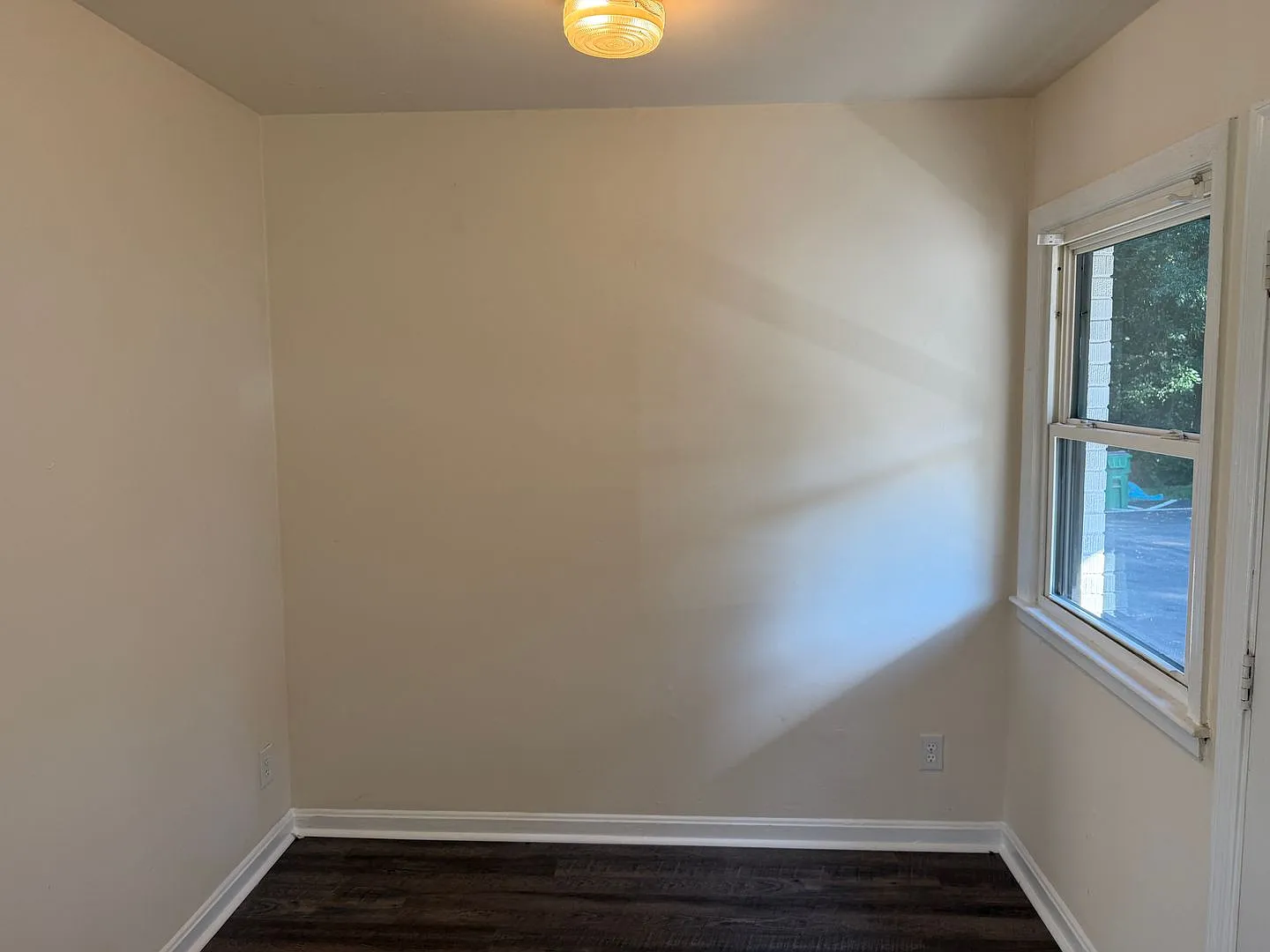 Cozy 2 Bedroom Duplex in Enderly Park — Photo 3
