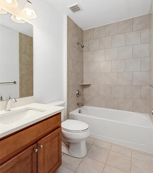 2769 Ashcombe Dr — Photo 32