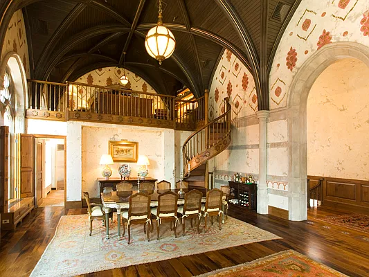 Sold by Sotheby's International Realty | media 6