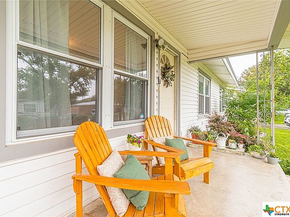 5th image of 678 SE Terrace Ct