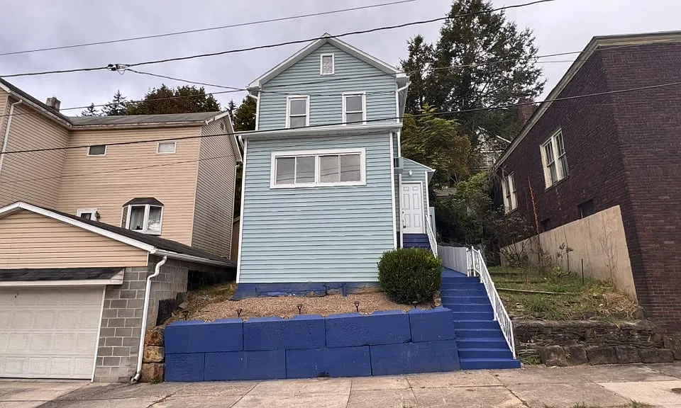 545 Woodvale Ave