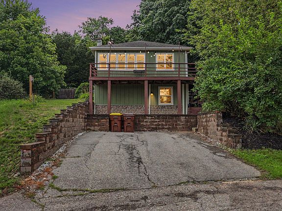 2nd image of 6688 Echo Ave NE