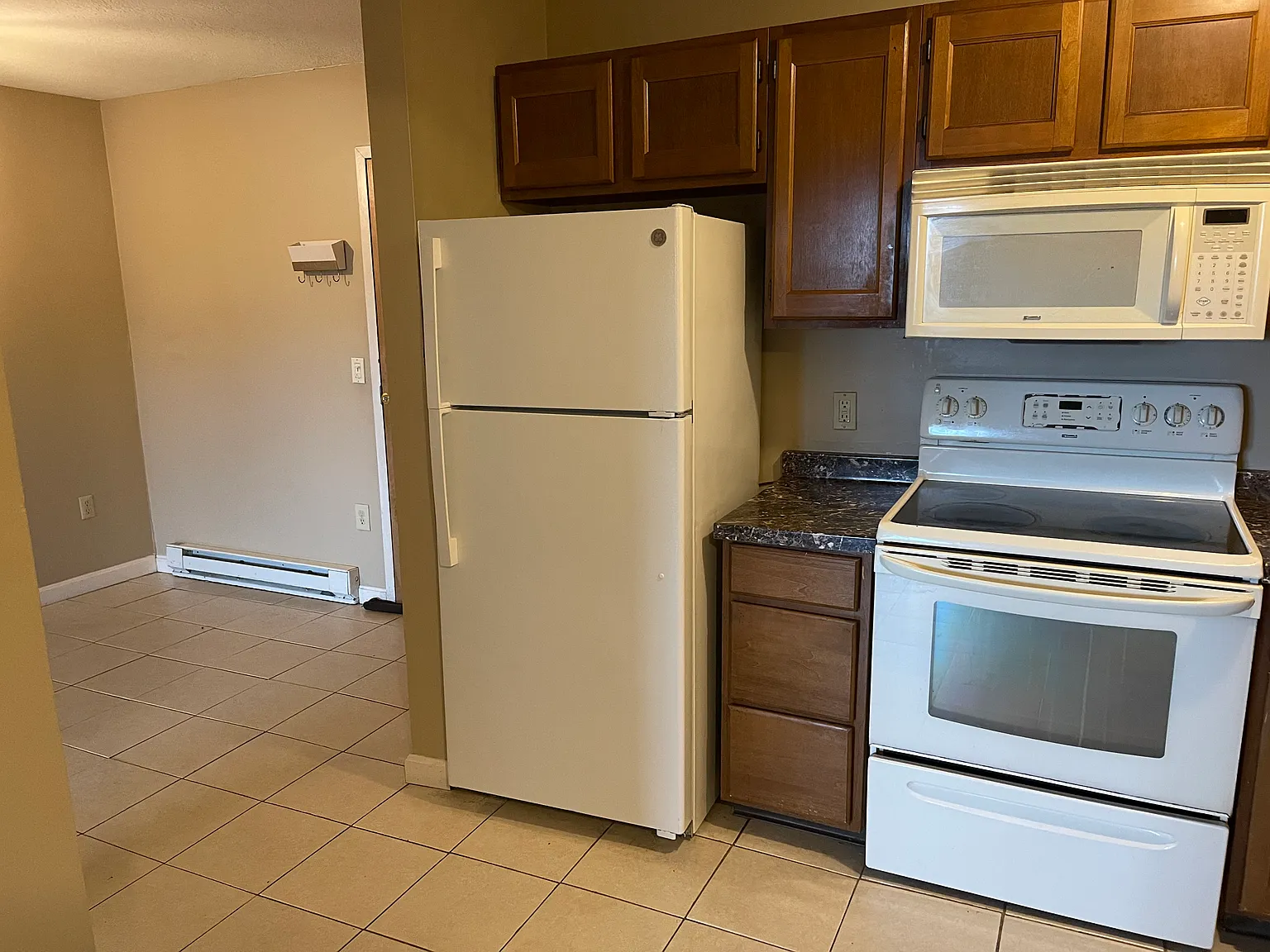 2 bed, 986 sqft, $1,995 — Photo 4