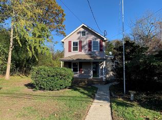 81 Division Ave, East Islip, NY 11730