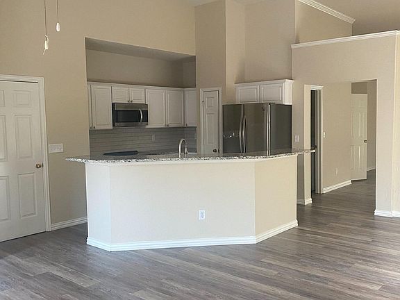 5th image of 2409 Dyers Oak Dr