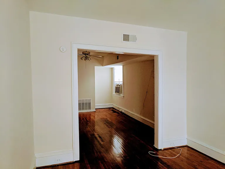 2832 Monument Ave.* — Photo 24