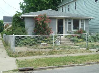 32 Roland Ave, Lackawanna, NY 14218