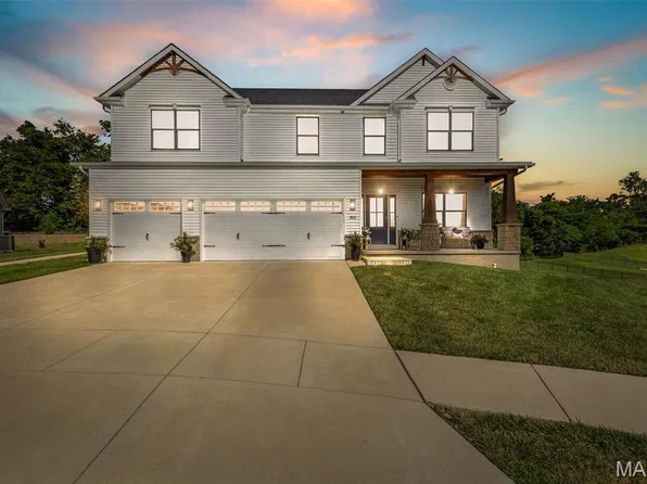 1800 Valley View Cir, Festus, MO 63028