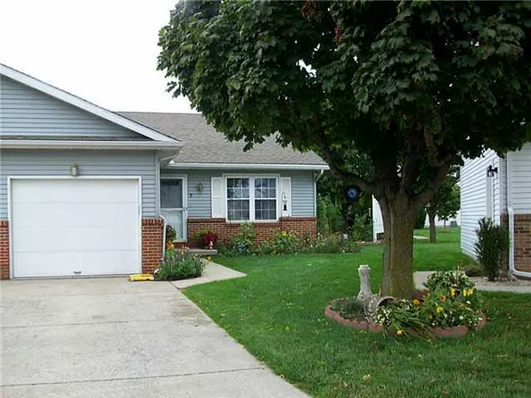 9 Lindsay Ct, Bowling Green, OH 43402
