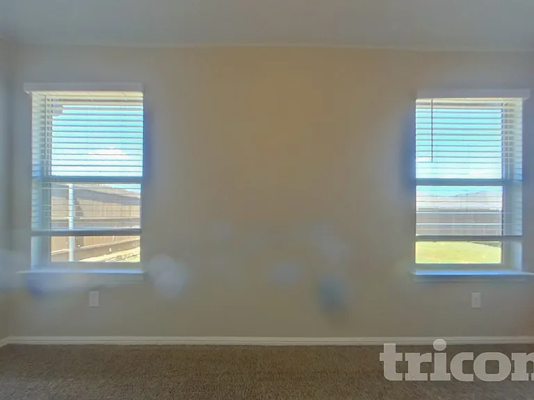 9216 Castorian Dr — Photo 9