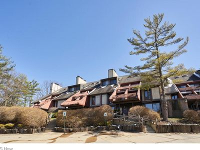 1603 Treetop Trl APT C, Akron, OH, 44313