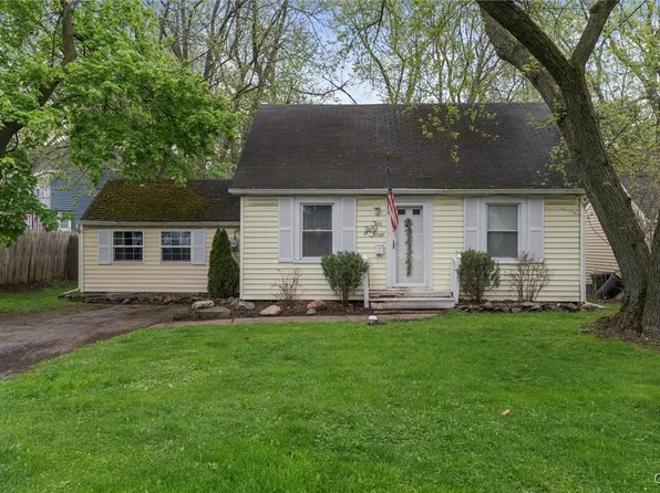 203 Lawrence Ave, North Syracuse, NY 13212