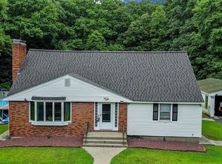 24 Aurora St, Worcester, MA 01607