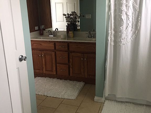 4th image of 181 Shoreland Dr