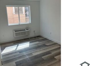 2837 San Marino St #101, Los Angeles, CA 90006