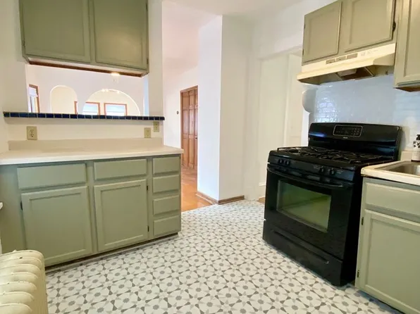 835 Margaret St, Saint Paul, MN 55106