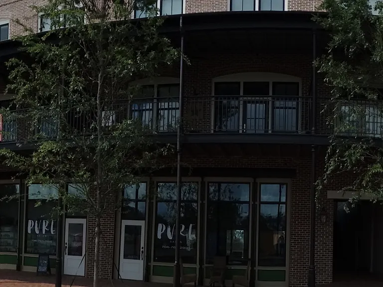 Swallowtail Flats Apartments — Photo 21