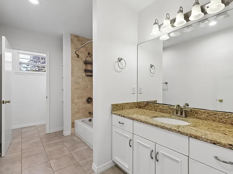1367 Riverbirch Ln — Photo 31